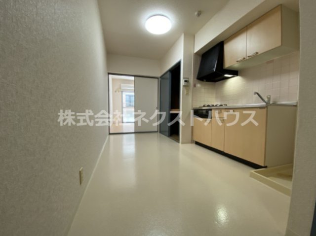 居室・リビング　別部屋参考写真です