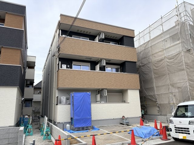 建物外観　建設中