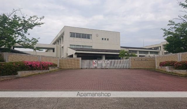 中学校　東可児中学校（中学校）まで6872m