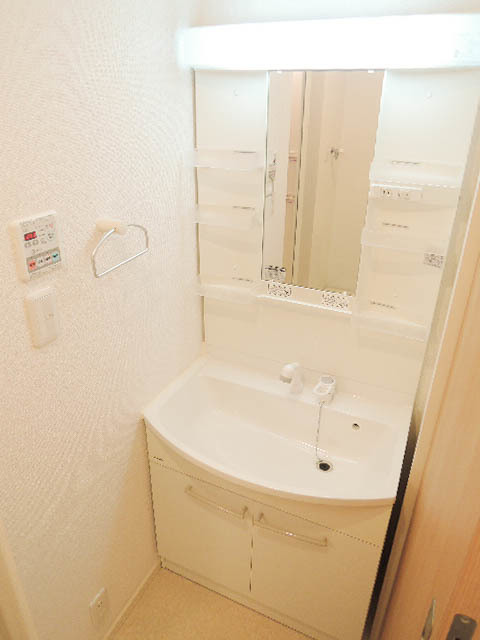 洗面設備　忙しい朝に嬉しいシャンプードレッサー