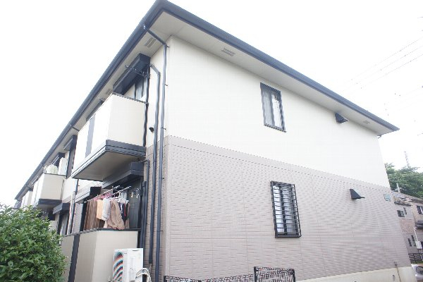 建物外観　タイル調の外観です