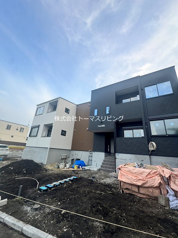 建物外観　※建築中