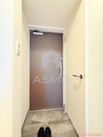 玄関　同マンション別部屋　参考写真