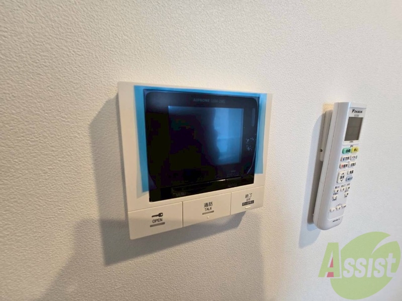 セキュリティ　ＴＶモニター付インターホンです。来客者の顔が見えるので安心！