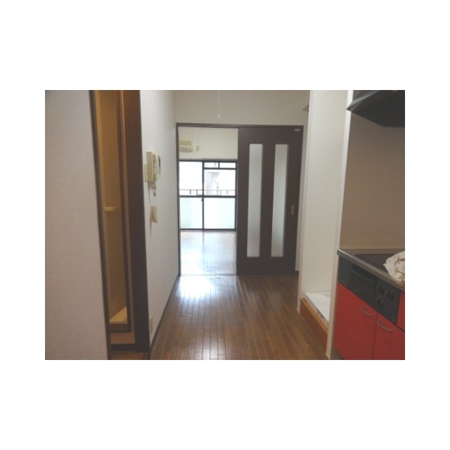 その他設備　玄関を開けた時の眺めです！