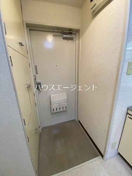 玄関　玄関です。