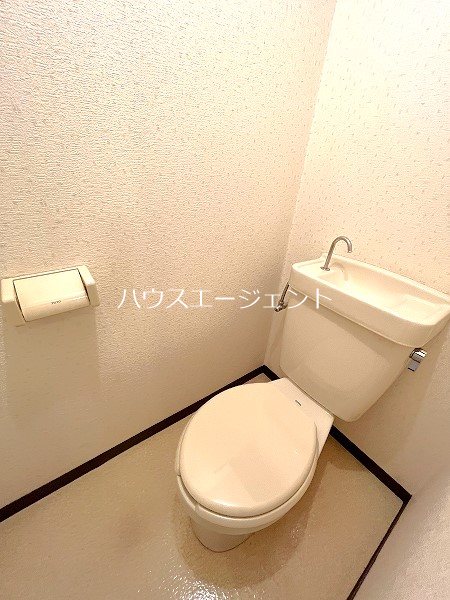 トイレ　清潔感のあるトイレ。