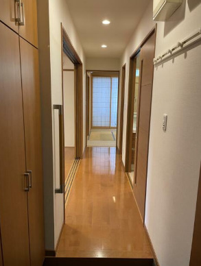 玄関　落ち着いた玄関です