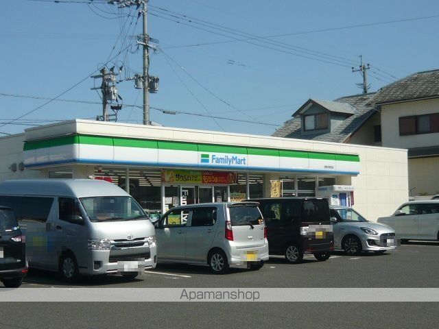 コンビニ　ファミリーマート慈眼寺駅前店（コンビニ）まで400m