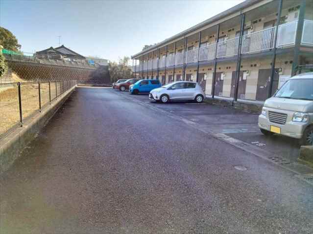 駐車場　エントランス