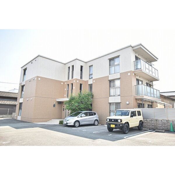 建物外観　外観は落ち着いています