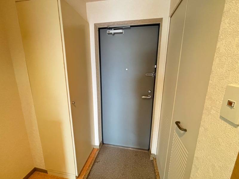 玄関　別号室