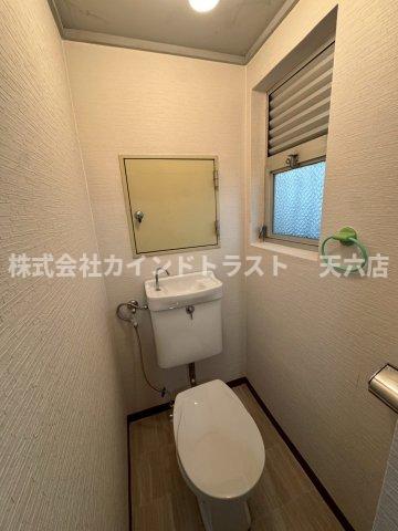 トイレ　ゆったりとした空間のトイレです