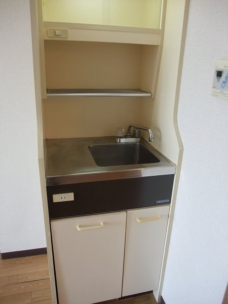 キッチン　※別タイプの参考画像になります。