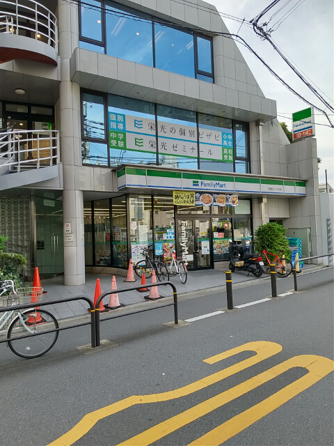 コンビニ　ファミリーマート常盤台二丁目店（コンビニ）まで512m