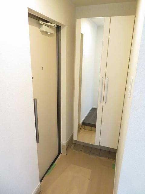 玄関　シューズボックス完備の玄関です。