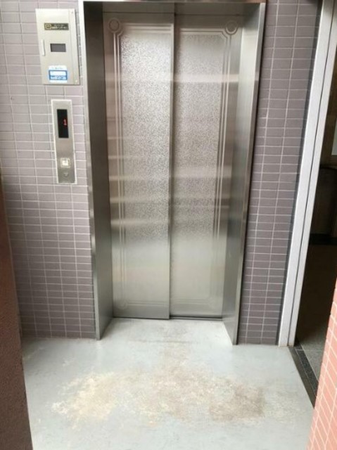 その他　エレベーター付き