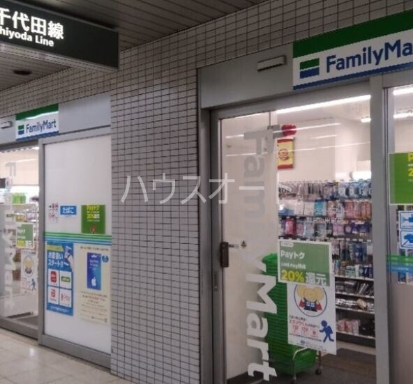 コンビニ　ファミリーマート都営小川町店（コンビニ）まで117m