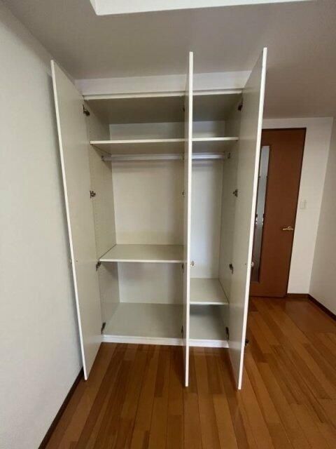 収納　別タイプ部屋　参考写真です