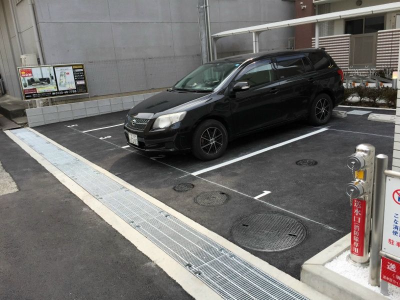 駐車場　駐車場