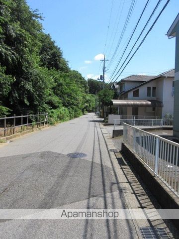 その他　前面道路（その他）まで1m