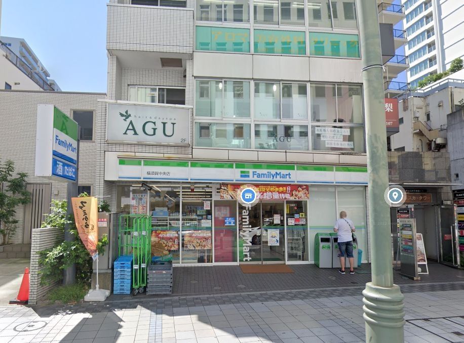 コンビニ　ファミリーマート横須賀中央店（コンビニ）まで1630m