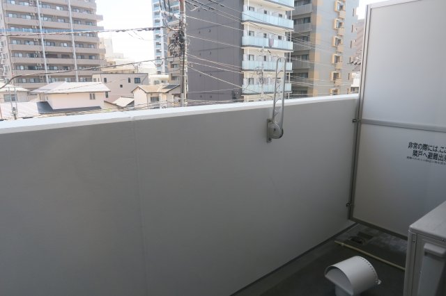 バルコニー　☆洗濯物が良く乾く風通しの良いバルコニーです☆