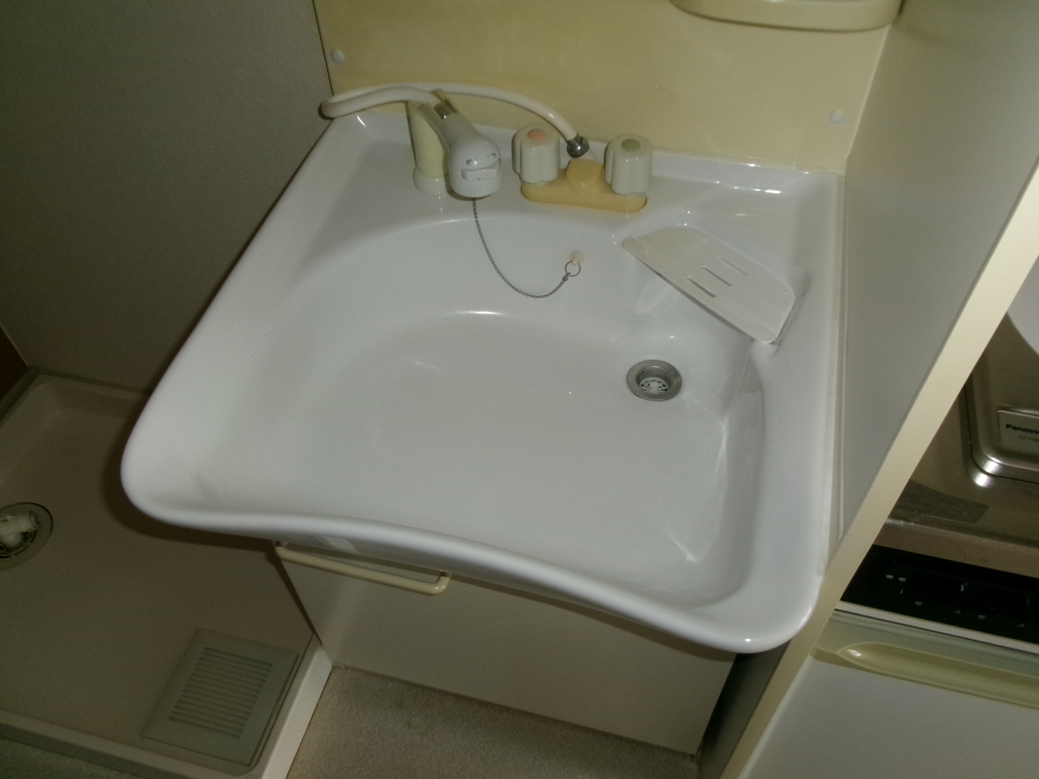 洗面設備　シャワー付洗面台