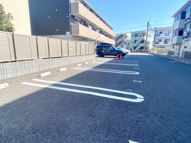 駐車場　車をお持ちの方に嬉しい駐車場付きの物件です
