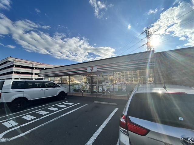 コンビニ　セブン－イレブン相模原東淵野辺４丁目店（コンビニ）まで878m