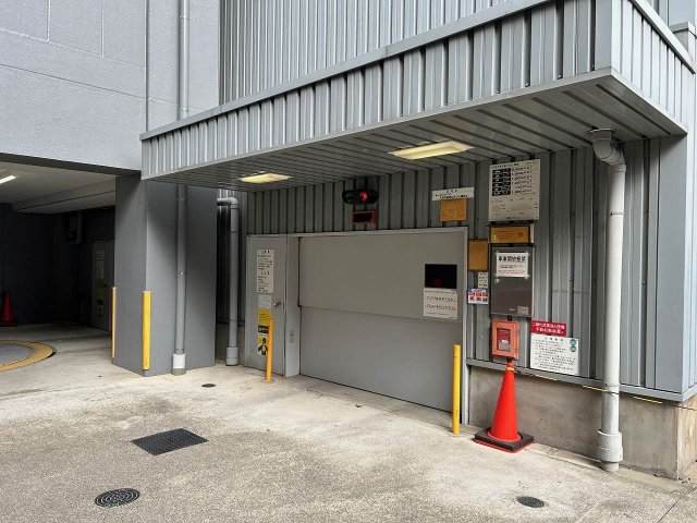 駐車場　幅1.85M　長さ5.0Ｍ　高さ1.55Ｍまで