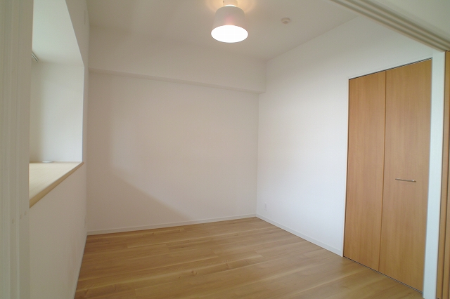収納　リビングに面してますので子供部屋にオススメです。