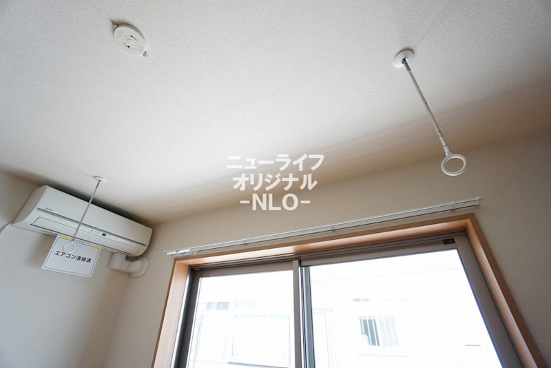 その他設備　雨天時のお洗濯に役立つ室内物干し付☆