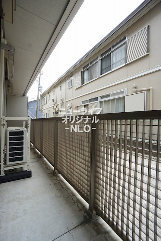 バルコニー　居室2面に広がるバルコニー☆