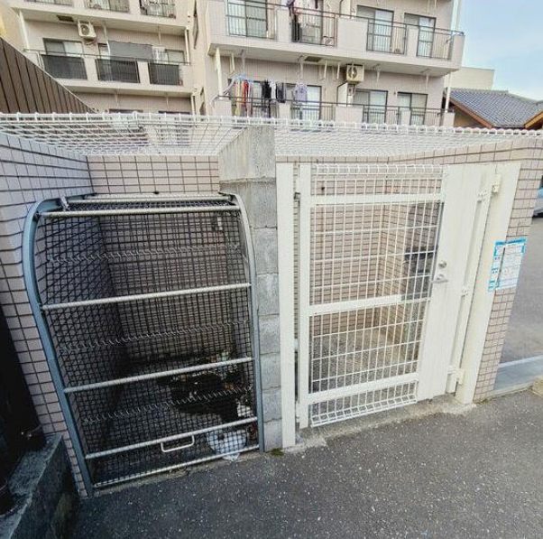その他共有部分　敷地内ゴミ置き場あり☆