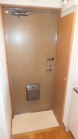玄関　※参考写真