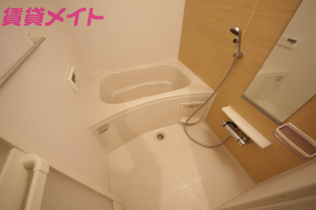 バス・シャワールーム　別部屋同型タイプ