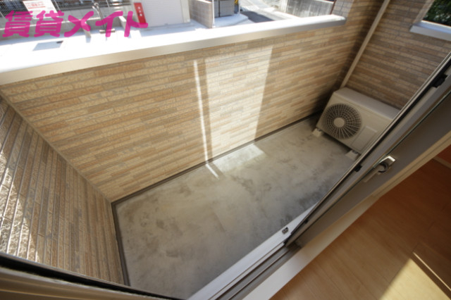 バルコニー　別部屋同型タイプ