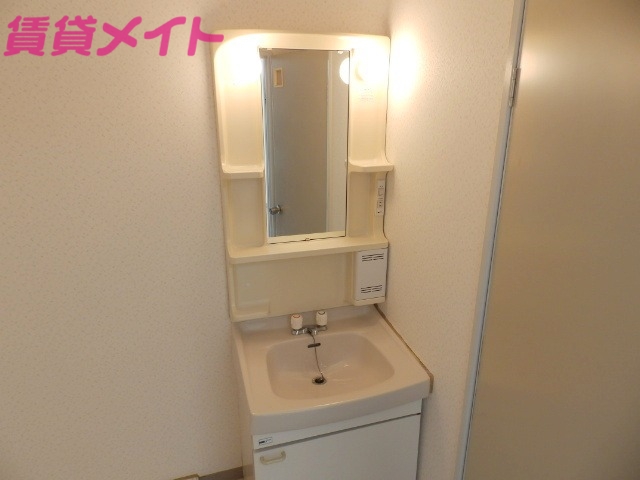 洗面設備　反転タイプ参考写真