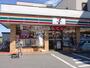 コンビニ　ファミリーマート 大和田駅前店（コンビニ）まで688m