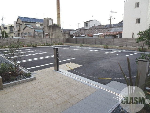 駐車場　敷地内駐車場