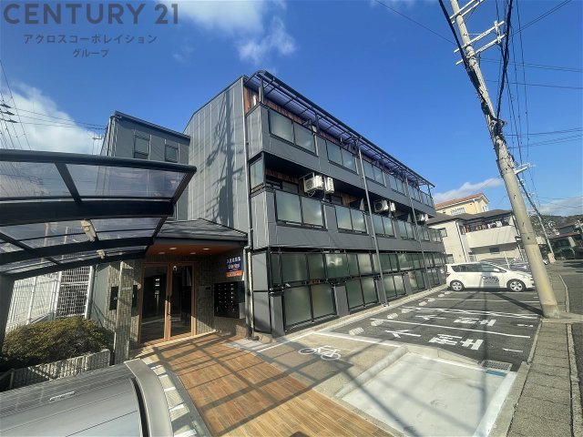 建物外観　オートロック付きで安心です♪