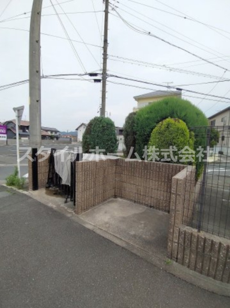その他　敷地内ゴミステーション