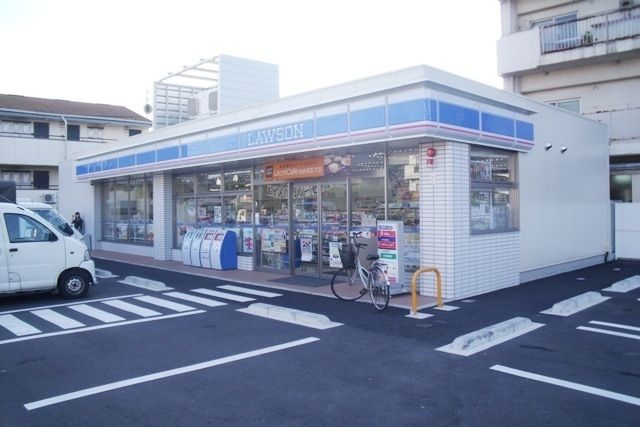 コンビニ　ローソン（コンビニ）まで200m