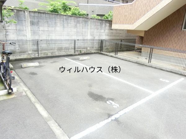 駐車場　平面駐車場！