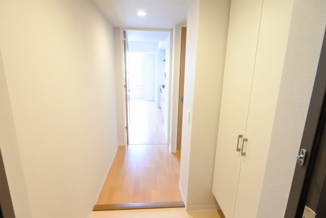 玄関　写真は別のお部屋です。