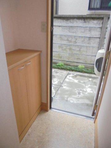 玄関　※他部屋参考写真