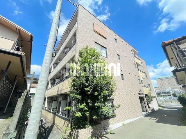 建物外観　駅まで徒歩２分。通勤通学便利な立地です。