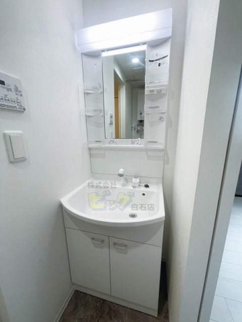 洗面設備　シャンプードレッサー完備です♪