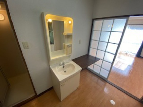 洗面設備　※別部屋の写真です